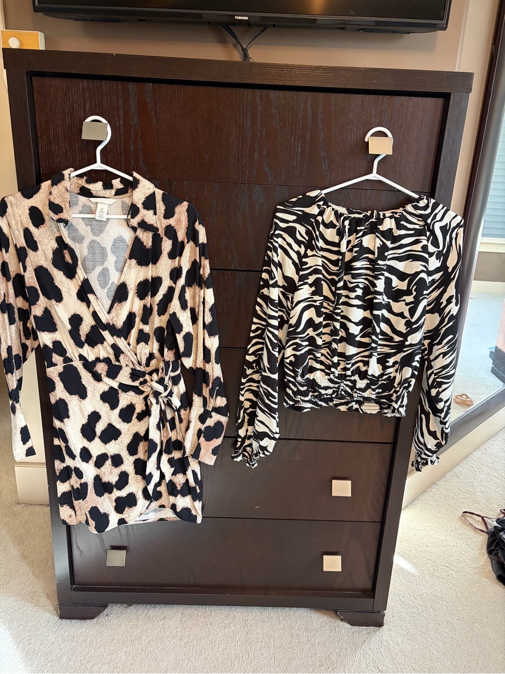 H&M Women Animal Print Tops in Beige, Black & White